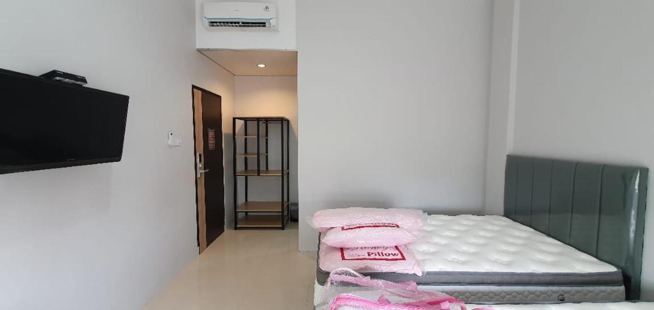 Reddoorz Plus Near Siloam Hospital Balikpapan Exteriör bild