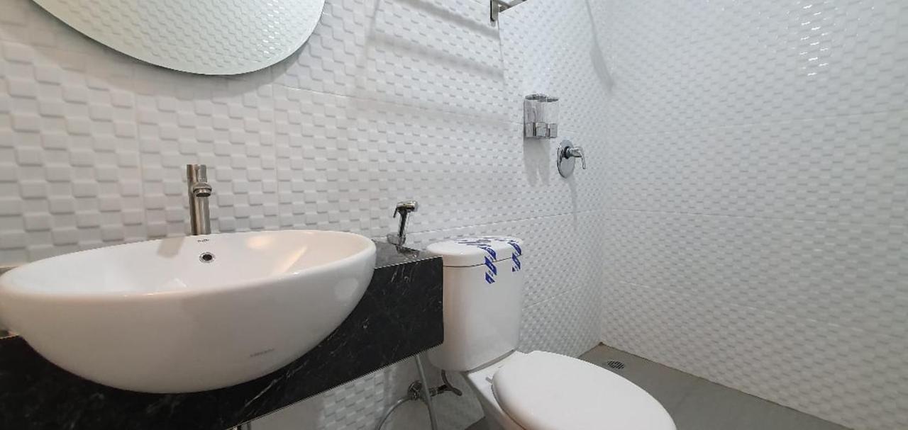 Reddoorz Plus Near Siloam Hospital Balikpapan Exteriör bild